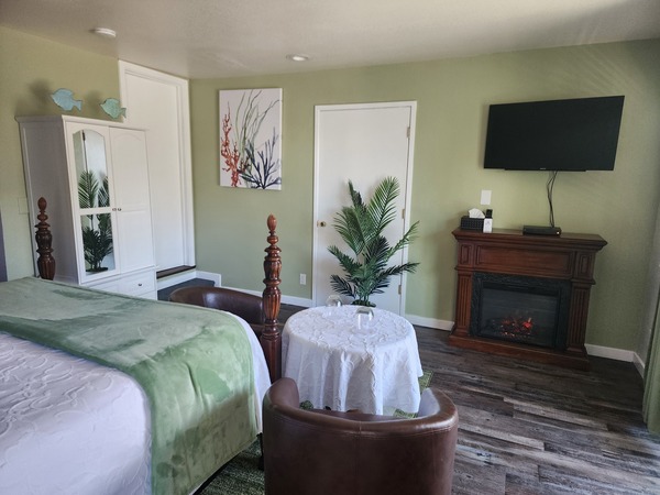 Cypress Queen and Twin Photo 1