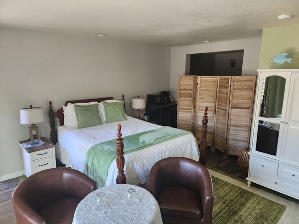 Cypress Queen and Twin Photo 3